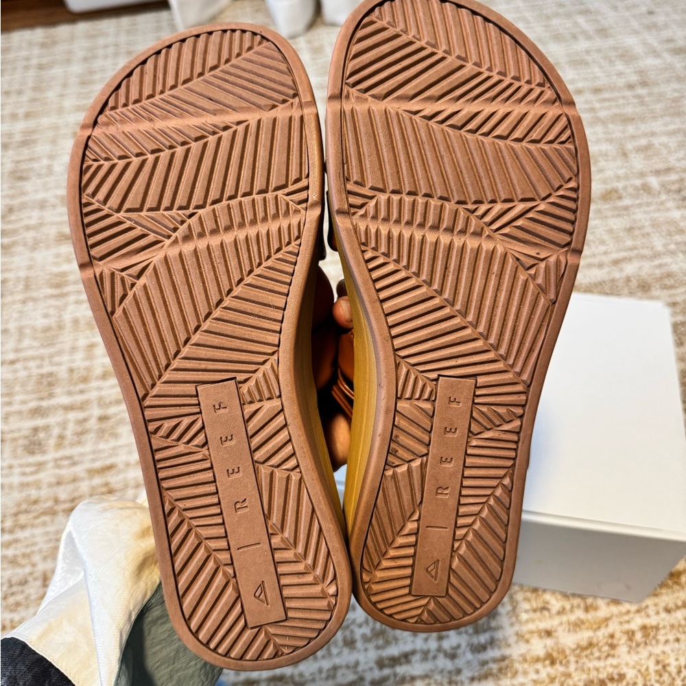 Reef Women's Aura Escape Sandals Size 9 NWB - Picture 8 of 9